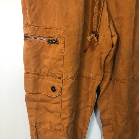 Banana Republic Burn Orange Light Weight Cargo Joggers with Pockets - Picture 5 of 7